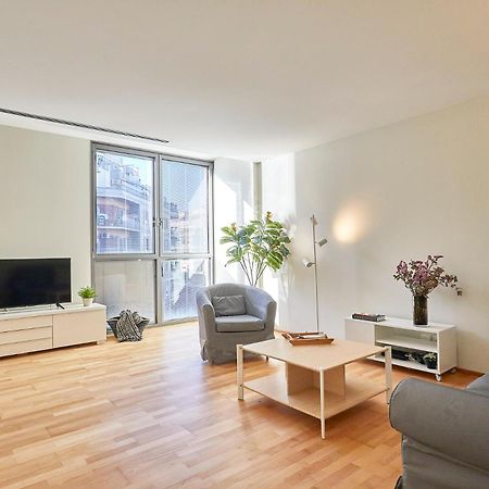 Bbarcelona Placa Universitat Flat Luaran gambar