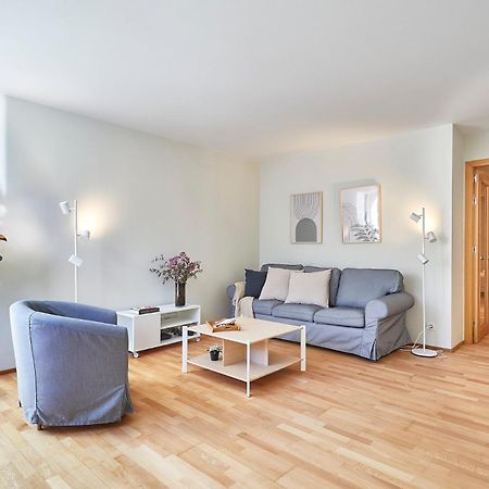 Bbarcelona Placa Universitat Flat Luaran gambar