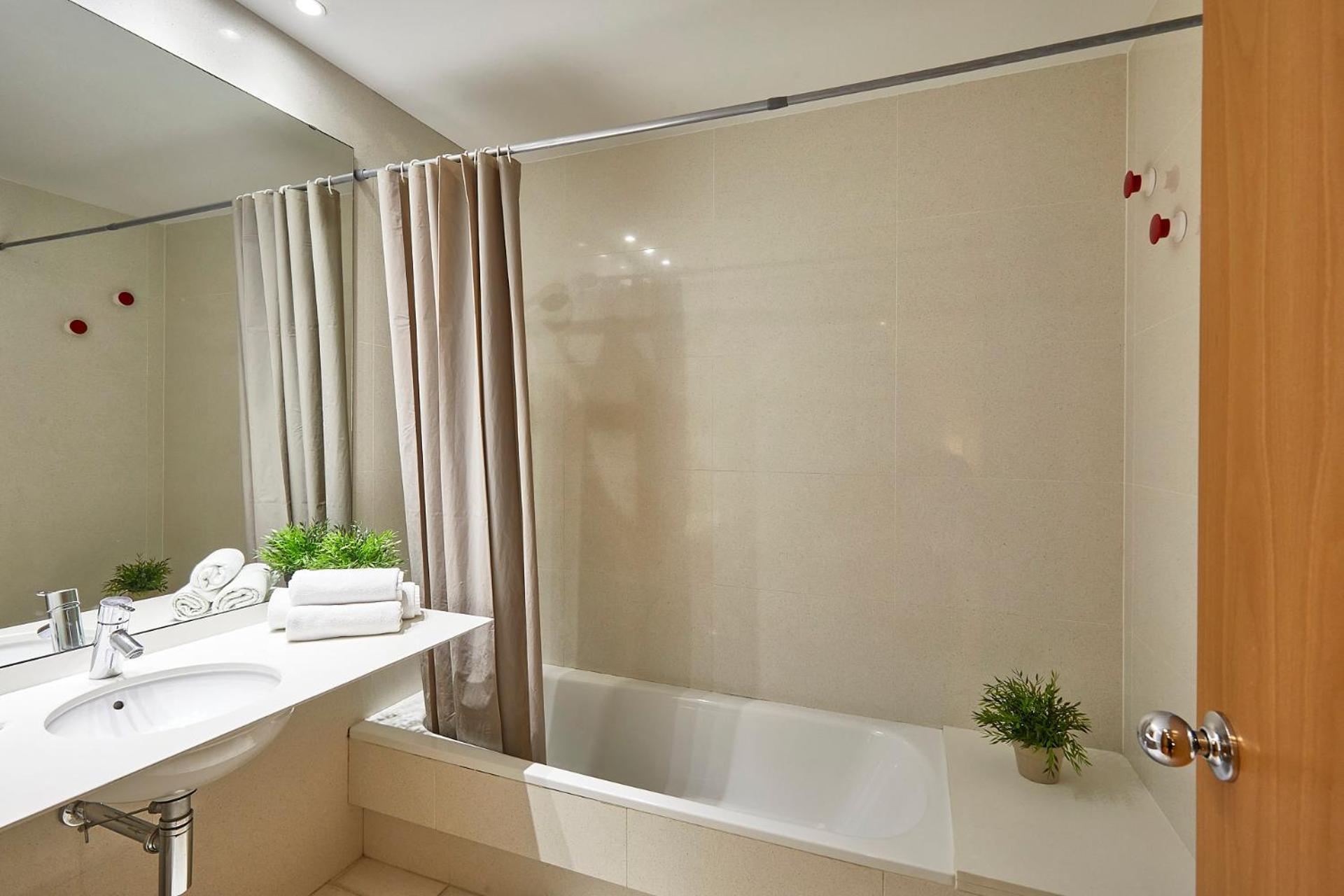 Bbarcelona Placa Universitat Flat Luaran gambar